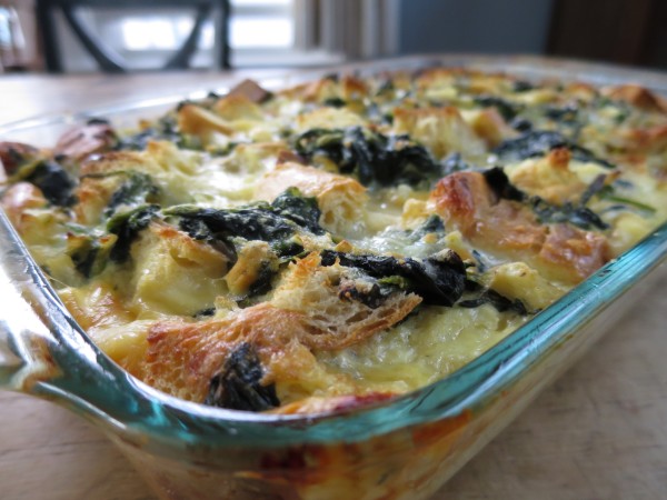 Spinach and cheese strata: a delicious make-ahead brunch casserole