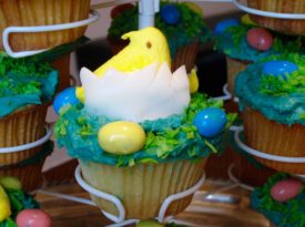 How to Make Chick & Egg Easter Cupcakes